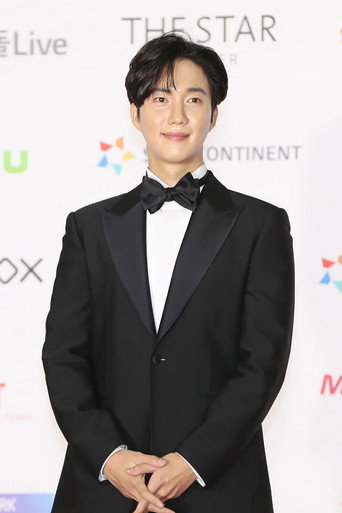 박건일